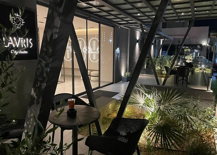 Lavris City Suites